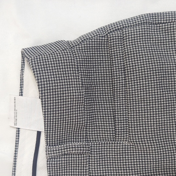 Banana Republic Sloan Fit Trouser, Color Plaid Black Size 2P - Picture 8 of 14